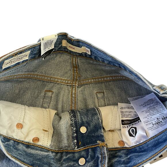 Women’s Levi’s 501 Wedgie High Rise Urban Outfitters  Jeans New - Picture 4 of 10